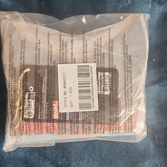 Wolverine loungefly - Picture 4 of 9